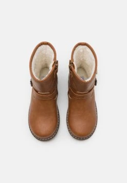 Friboo Botines - Cognac 9 Friboo Botines - Cognac -Moda Tienda 3d7e693fb78b4e97bd070d24d4a914dc